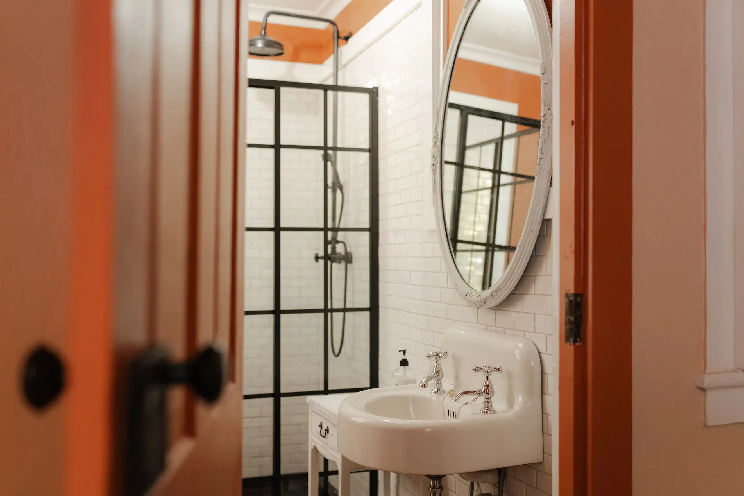 The Magnolia Suite bathroom